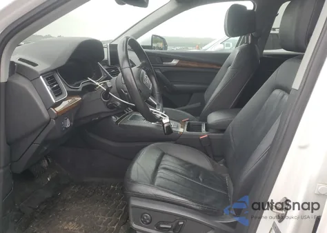 2018 Audi Q5 Premium z USA, uszkodzony, nr VIN WA1ANAFY4J2110218